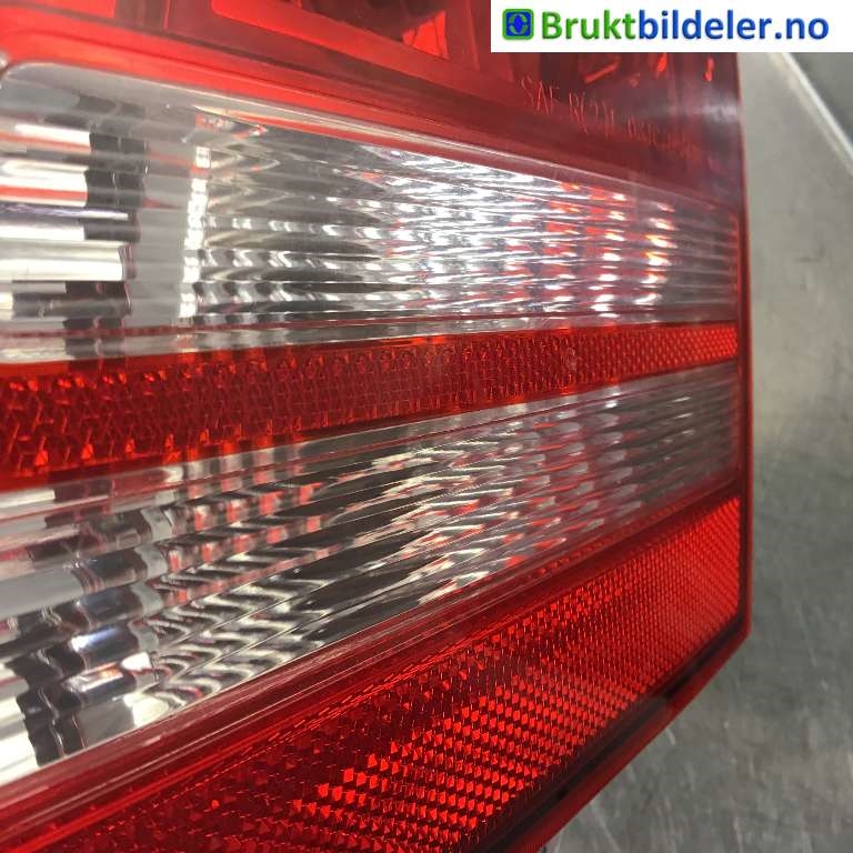 Baklykt høyre indre til Dodge Journey 2008-2010  (DODGE|04806368 AD|13B504-B|)