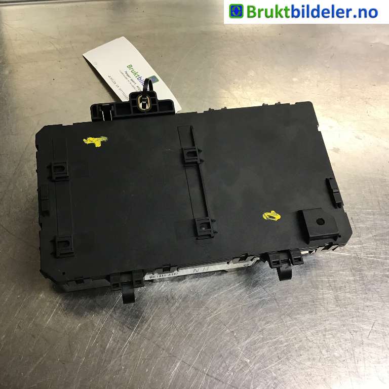 Sikringsboks til Opel Zafira B 2005-2011  (OPEL|13220829|5DK008669-43|)