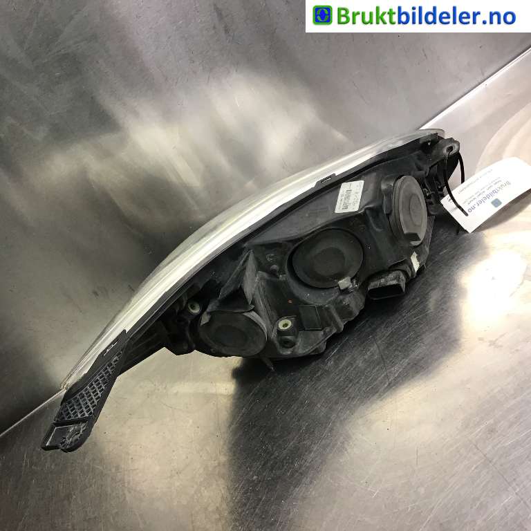 Frontlykt venstre xenon til Ford Focus 2011-2014 (Type III, Fase 1)  (FORD|BM51-13D155-AG|)