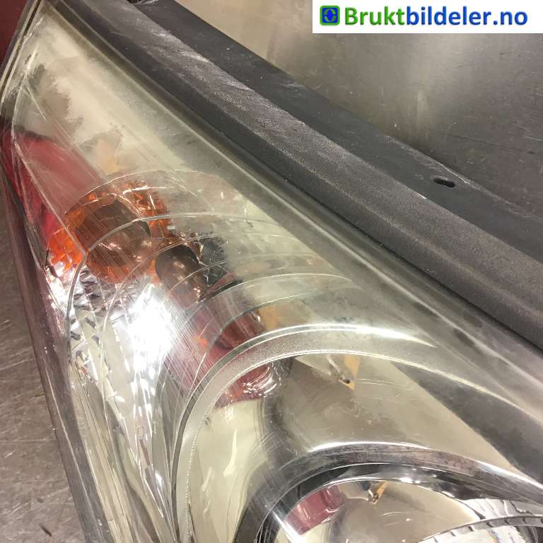 Frontlykt høyre halogen til Hyundai Ix35 2010-2015  (HYUNDAI|92102 2Y000|)