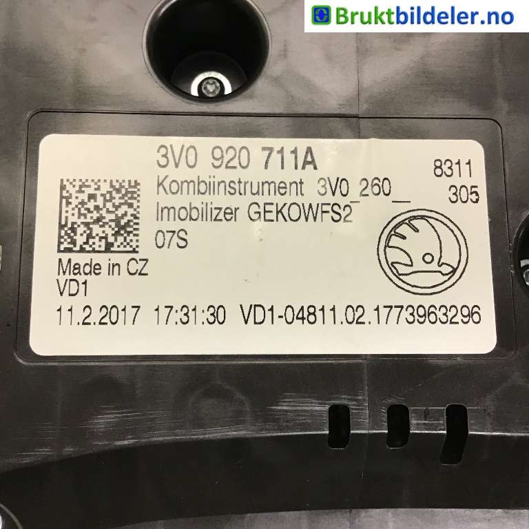 Instrumentpanel til Škoda Superb 2015-->> (Type III)  (SKODA|3V0 920 711 A|A2C99006500|)