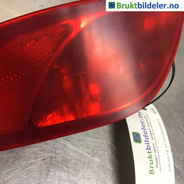Baklykt fra støtfanger til Hyundai Ix35 2010-2015 (HYUNDAI|92406 2Y300|)
