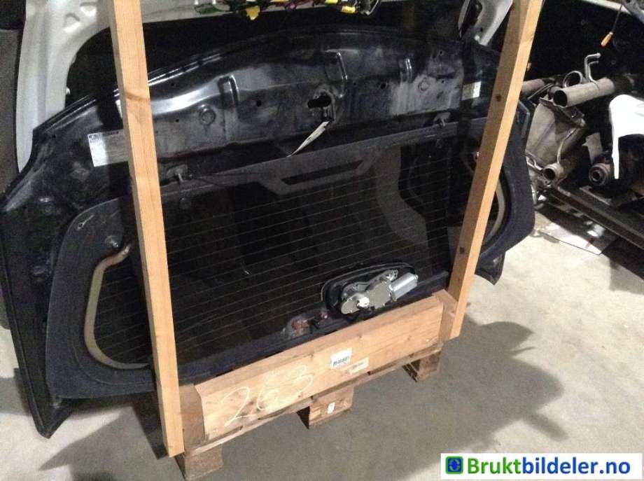 Bakluke til Nissan Pathfinder 2005-2010 (Fase 1) (R51) (R51) (NISSAN|90300EA500|)