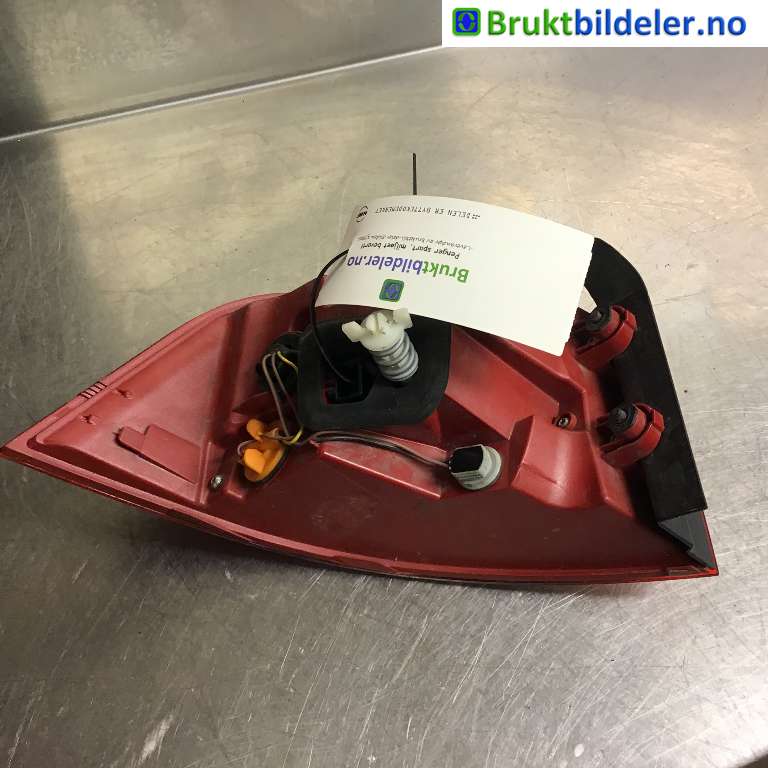 Baklykt høyre til VW Passat 2011-2015 (B7) (B7) (VOLKSWAGEN|3AF 945 208 B|)