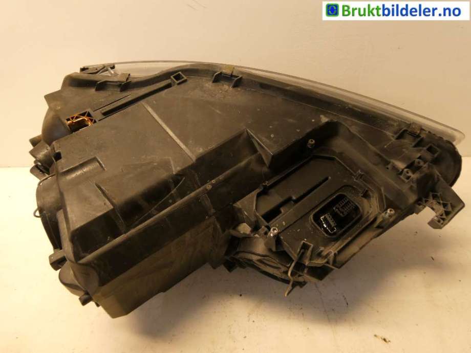 Frontlykt høyre halogen til Audi A3 2003-2008 (Type II, Fase 1)  (AUDI|8P0 941 004|0 301 231 272|8P0 941 004 R)