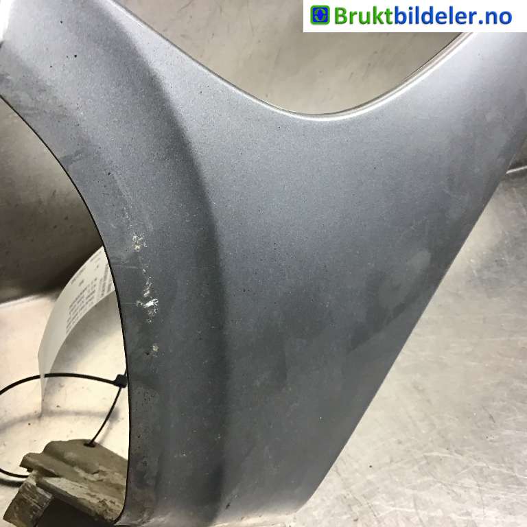 Hjulbuelist høyre foran til BMW X3 2003-2006 (Fase 1) (E83) (E83) (BMW|51 77 3 414 436|)