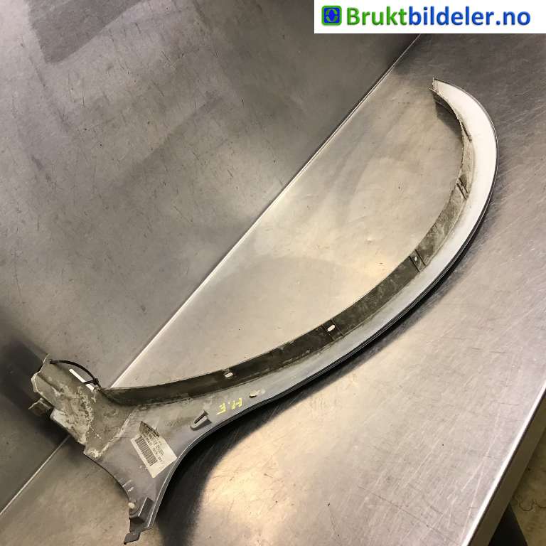 Hjulbuelist høyre foran til BMW X3 2003-2006 (Fase 1) (E83) (E83) (BMW|51 77 3 414 436|)