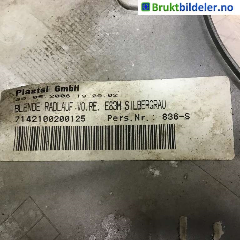 Hjulbuelist høyre foran til BMW X3 2003-2006 (Fase 1) (E83) (E83) (BMW|51 77 3 414 436|)