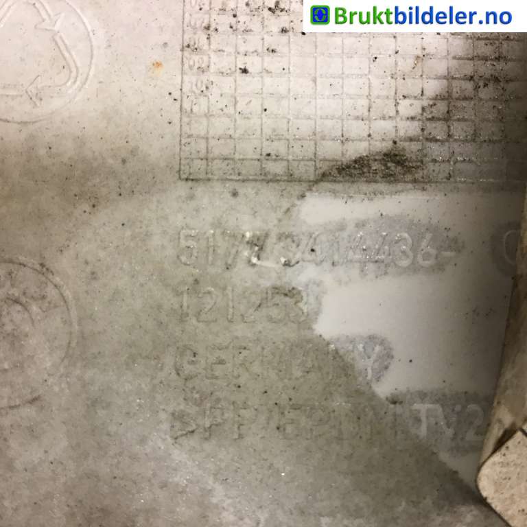 Hjulbuelist høyre foran til BMW X3 2003-2006 (Fase 1) (E83) (E83) (BMW|51 77 3 414 436|)