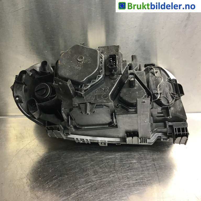 Frontlykt venstre halogen til BMW X3 2003-2006 (Fase 1) (E83) (E83) (BMW|63 12 3 418 411|0 301 210 203|)
