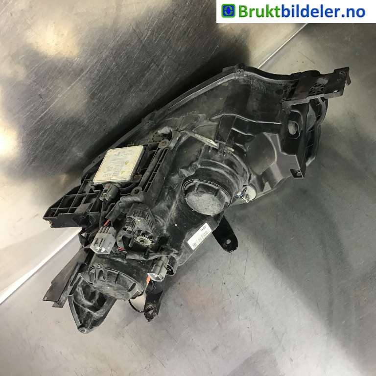 Frontlykt høyre xenon til Mitsubishi Outlander 2015-->> (Type III, Fase 2)  (MITSUBISHI|8301C204|)