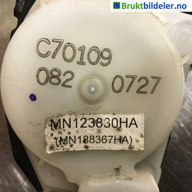 Sikkerhetsbelte bak høyre til Mitsubishi L200 2006-2015 (Type IV)  (MITSUBISHI|MN123830HA|0820727|)