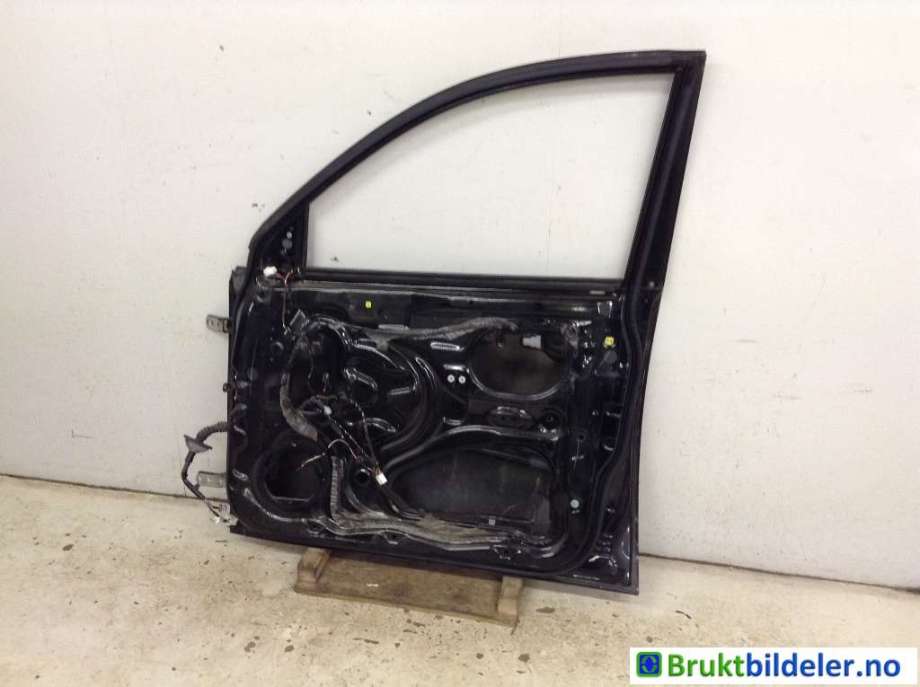 Dør høyre foran til Mitsubishi L200 2006-2015 (Type IV)  (MITSUBISHI|5700A176|)