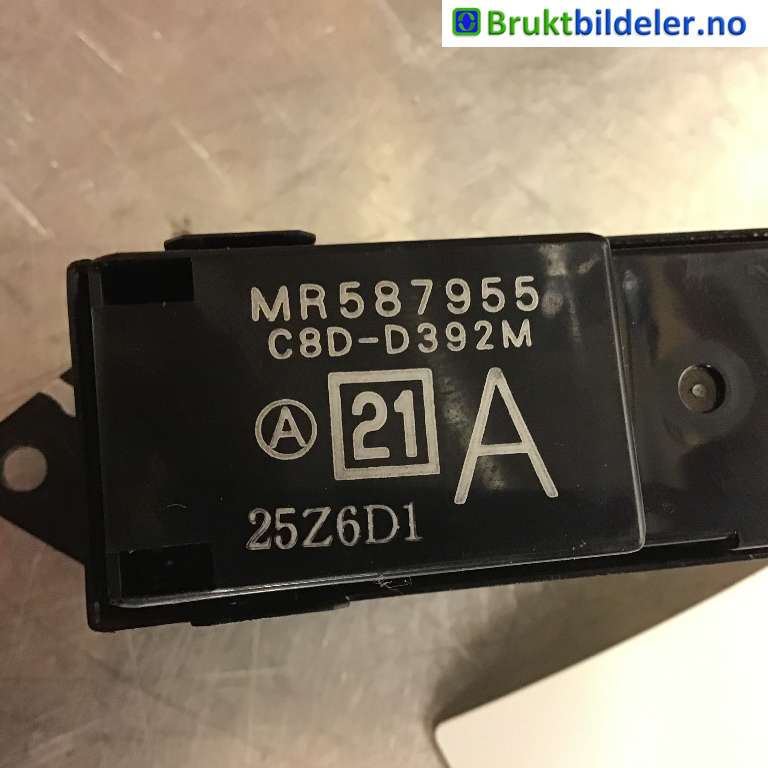 Bryter ruteheis til Mitsubishi L200 2006-2015 (Type IV)  (MITSUBISHI|MR587955|C8D-D392M|)