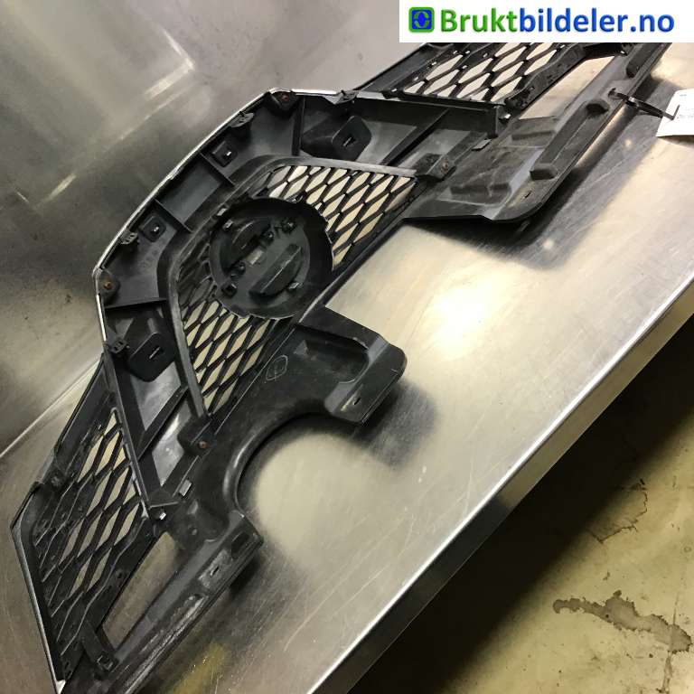 Grill til Nissan X-Trail 2014-2022 (T32) (T32) (NISSAN|62310-4CE0A|)
