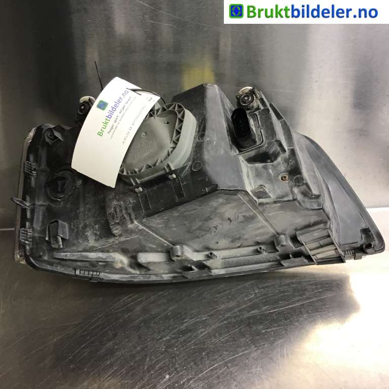 Frontlykt venstre halogen til VW Transporter / Caravelle 2003-2009 (Fase 1) (T5) (T5) (VOLKSWAGEN|7H1 941 015 N|0 301 191 301|)