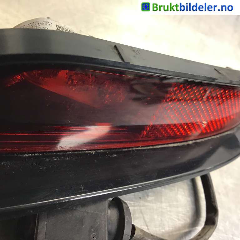 Baklykt fra støtfanger til VW ID.3 2020-->>  (VOLKSWAGEN|10B 945 701|8119663|)