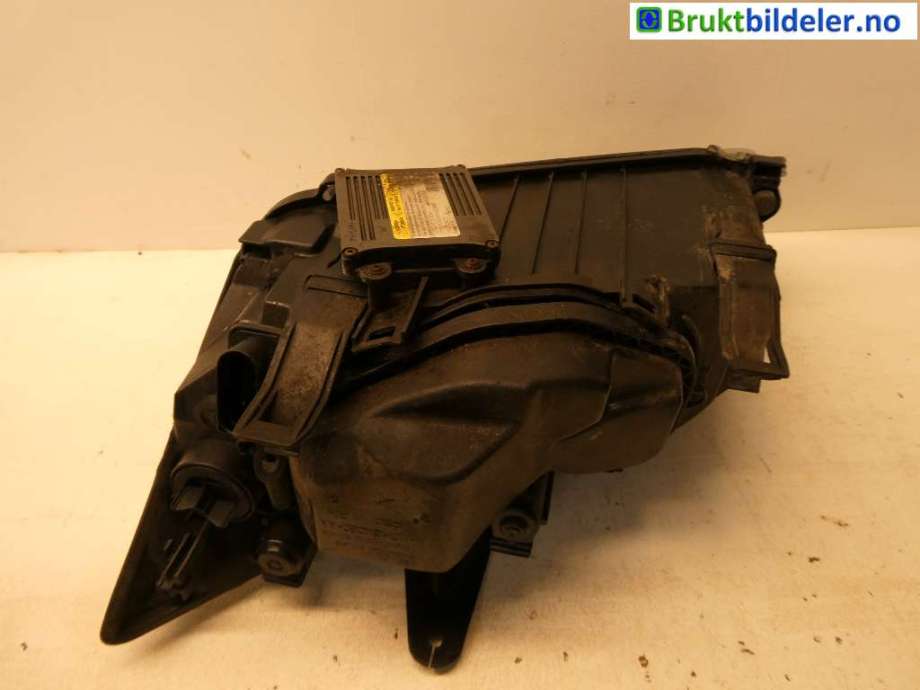 Frontlykt høyre xenon til Ford Focus 2004-2007 (Type II, Fase 1) (8M51-13005-CD|)