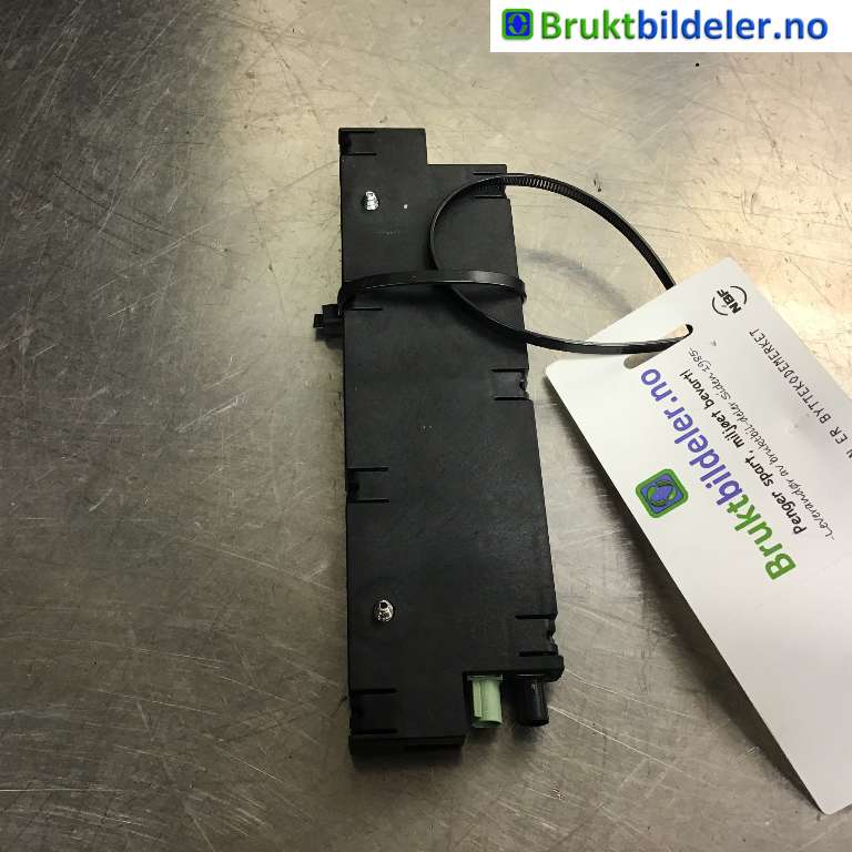 Antenne forsterker til BMW 5-Serie 2010-2017 (F10/F11) (F10/F11) (BMW|65 20 9 276 036-02|920-303-015|)