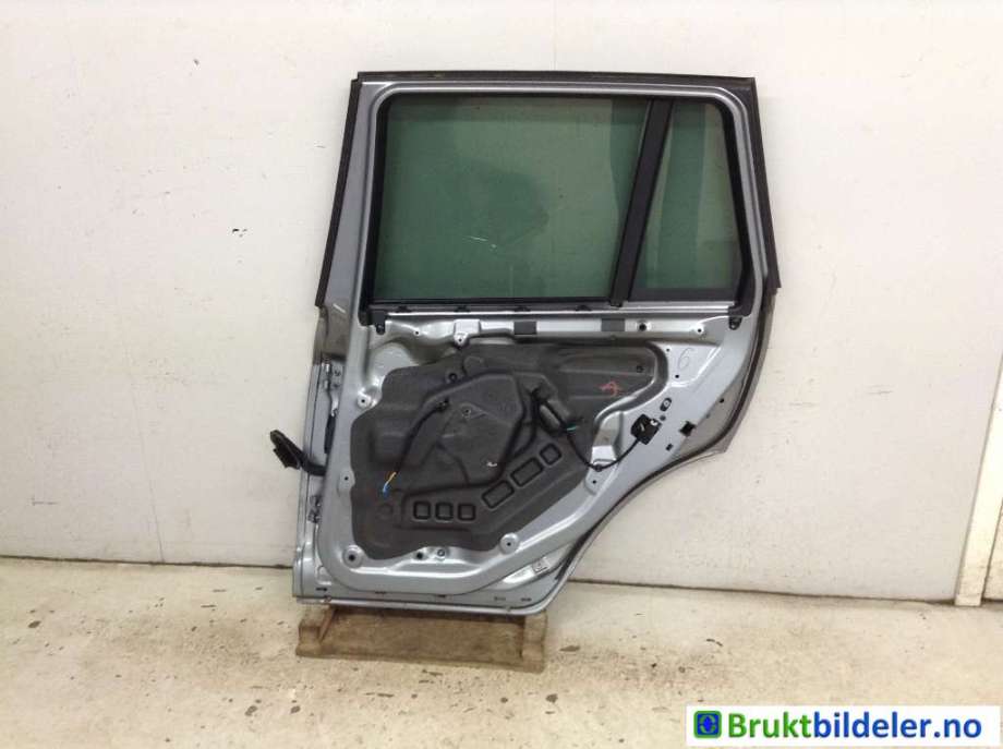 Dør høyre bak til BMW X3 2003-2006 (Fase 1) (E83) (E83) (BMW|41 00 3 449 338|)