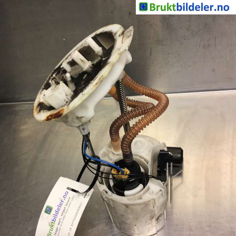 Dieselpumpe til BMW 3-Serie, 2012-2018 (F30/F31/F34) (F30/F31/F34) (BMW|16 11 7 243 972)