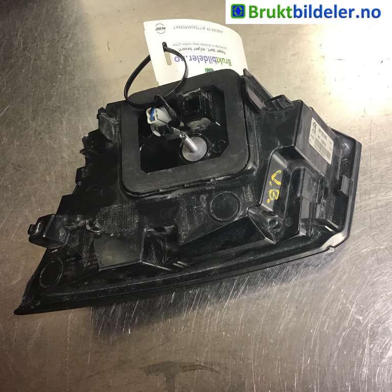 Baklykt venstre indre til Peugeot 5008 2017-->> (Type II) (PEUGEOT|9811027880|81580101|)