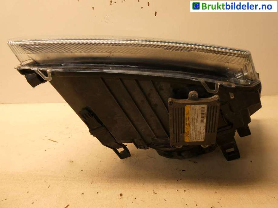 Frontlykt venstre xenon til Ford Focus 2004-2007 (Type II, Fase 1) (8M51-13006-AD||4M51-13W030-EC)