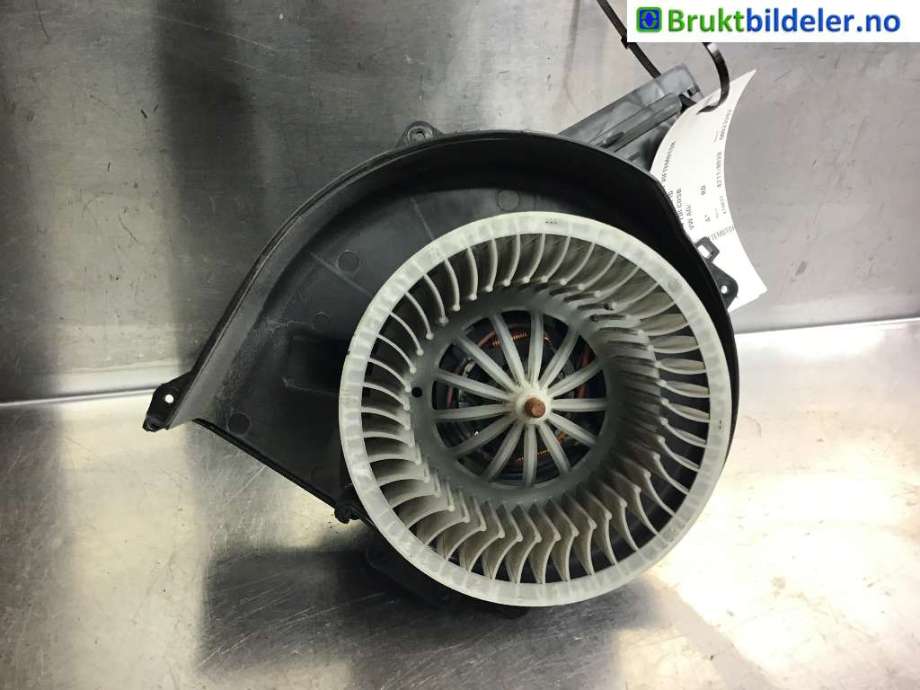 Varmeapparat motor til Škoda Rapid 2012-2019  (SKODA|6R1 819 015 A|)