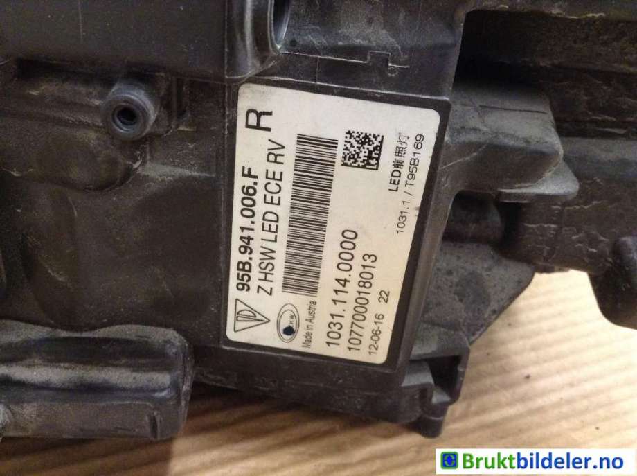Frontlykt høyre halogen til Porsche Macan 2014-->> (95B) (95B) (PORSCHE|95B 941 006 F|1031.114.0000|95B 941 040 J)