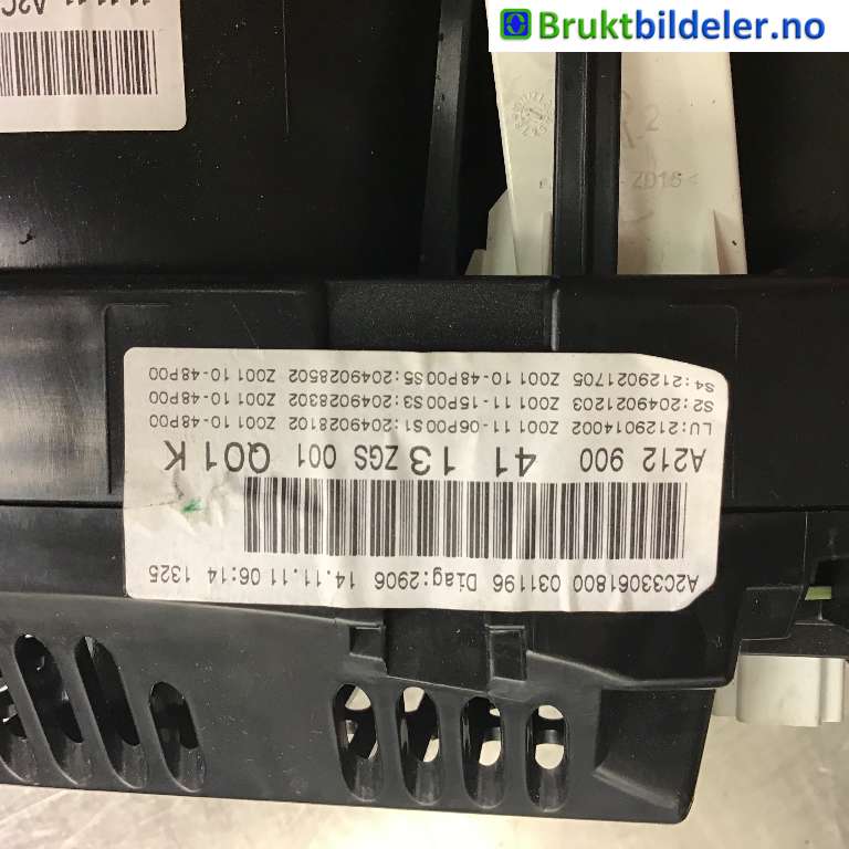Instrumentpanel til Mercedes E-Klasse 2009-2013 (Fase 1) (W212) (W212) (MERCEDES|A 212 900 41 13|A2C33061800|)