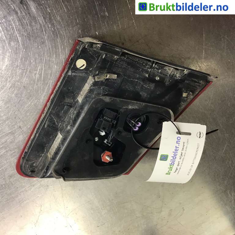 Baklykt høyre indre til Mercedes E-Klasse 2009-2013 (Fase 1) (W212) (W212) (MERCEDES|A 212 820 10 64|)