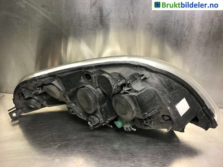 Frontlykt høyre halogen til Renault Master 2010-2013 (Type III, Fase 1)  (RENAULT|260106869R|)