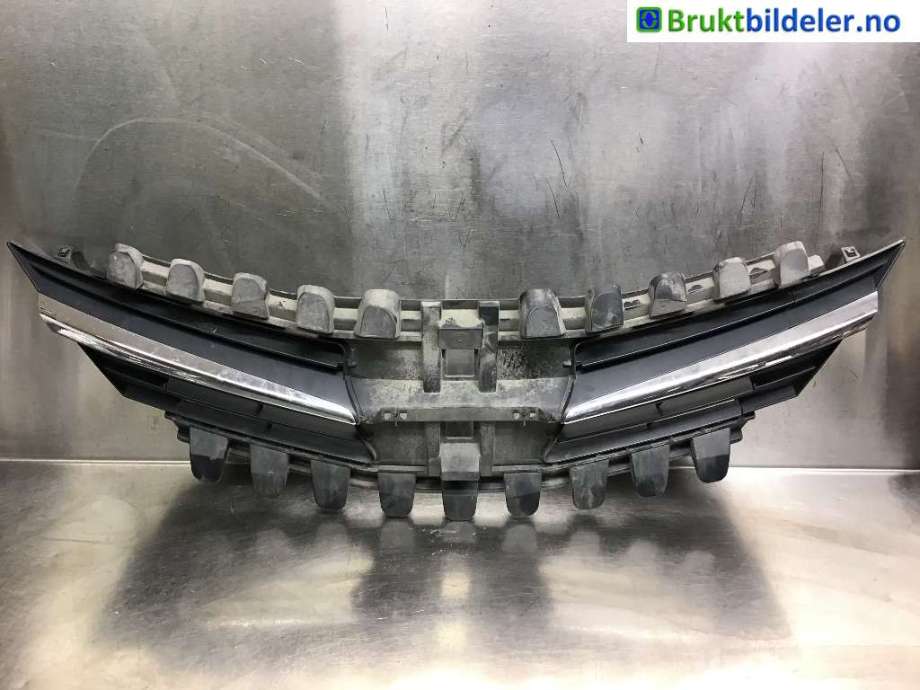 Grill til Toyota Verso, 2009-2016 (Type III) (TOYOTA|53111-0F060)