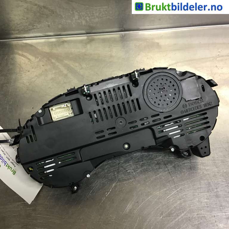 Instrumentpanel til Mercedes CLA 2013-2019 (C117) (C117) (MERCEDES|A 117 900 79 01|0 263 697 139|)
