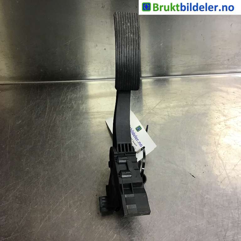 Pedal gass til Mercedes CLA, 2013-2019 (C117) (C117) (MERCEDES|A 246 300 14 04)