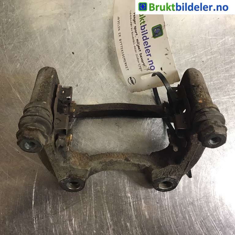 Bremsecaliper brakett til Mercedes CLA 2013-2019 (C117) (C117) (MERCEDES|A 000 423 08 06|)