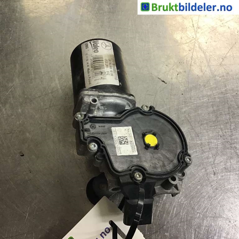 Viskermotor frontrute til Mercedes CLA 2013-2019 (C117) (C117) (MERCEDES|A 176 906 18 00|W000027118|)