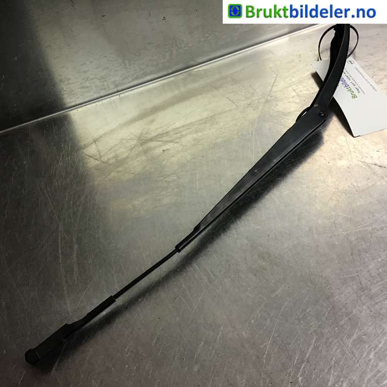 Viskerarmer frontrute til Mercedes CLA 2013-2019 (C117) (C117) (MERCEDES|A 176 820 34 00|)