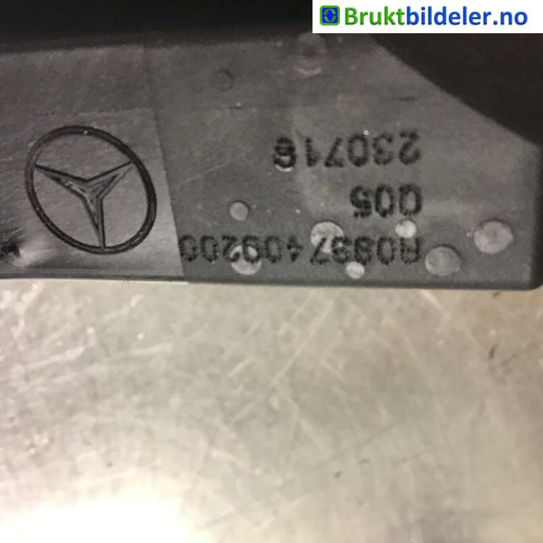 Baklukelås til Mercedes B-Klasse 2011-2018 (W246) (W246) (MERCEDES|A 099 740 02 00|)