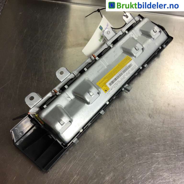 Airbag kne til Mercedes B-Klasse 2011-2018 (W246) (W246) (MERCEDES|A 246 860 03 02|)