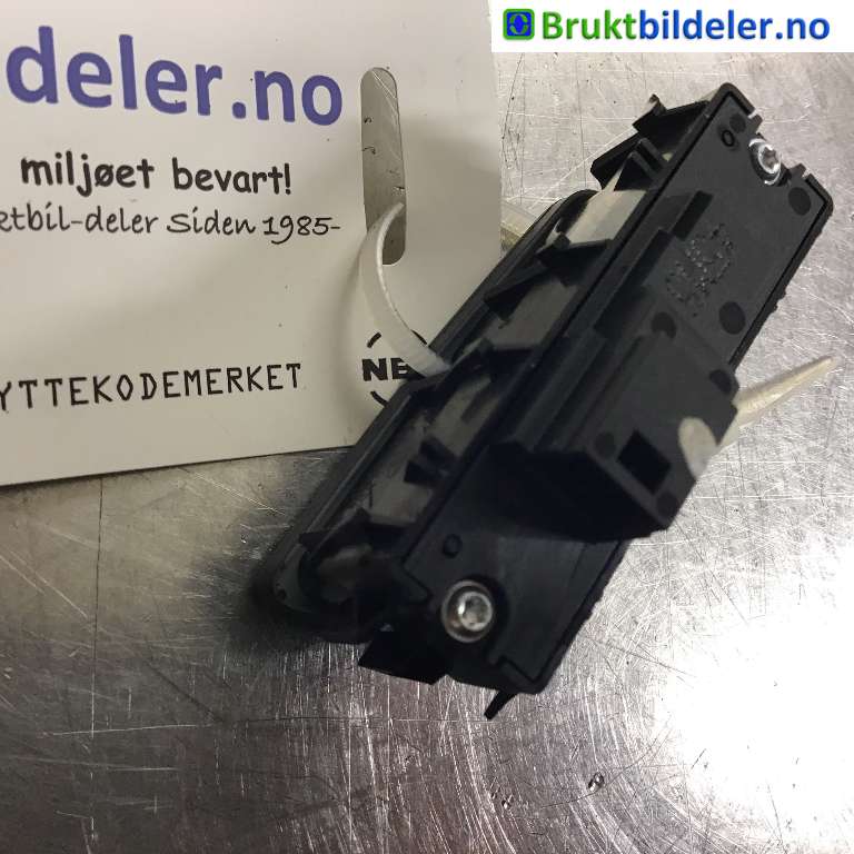 Bryter diverse til Mercedes CLA 2013-2019 (C117) (C117) (MERCEDES|A 204 905 84 02|10023298|)