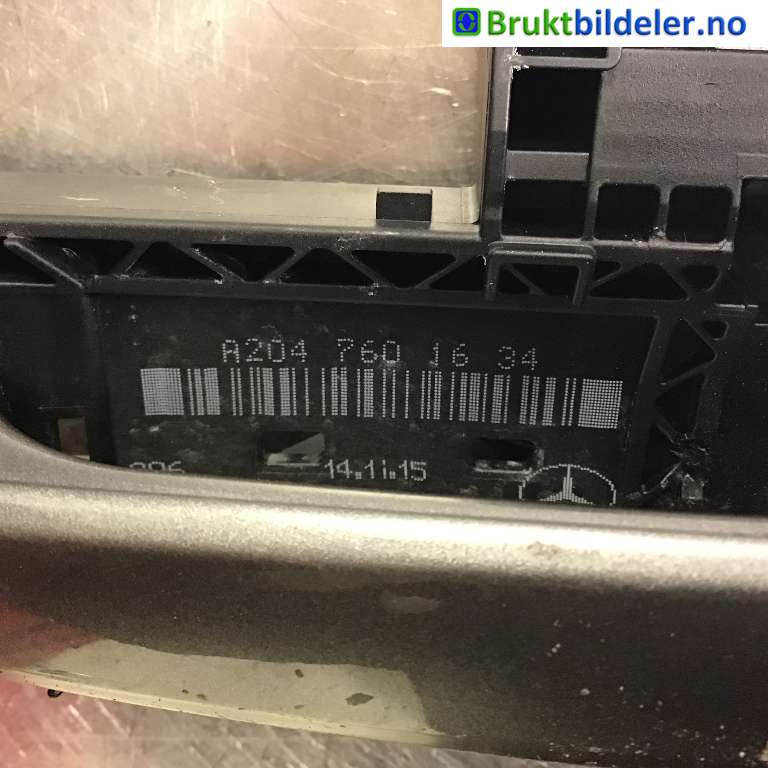 Dørhåndtak utv høyre bak til Mercedes CLA 2013-2019 (C117) (C117) (MERCEDES|A 204 760 16 34|A3585-01|)