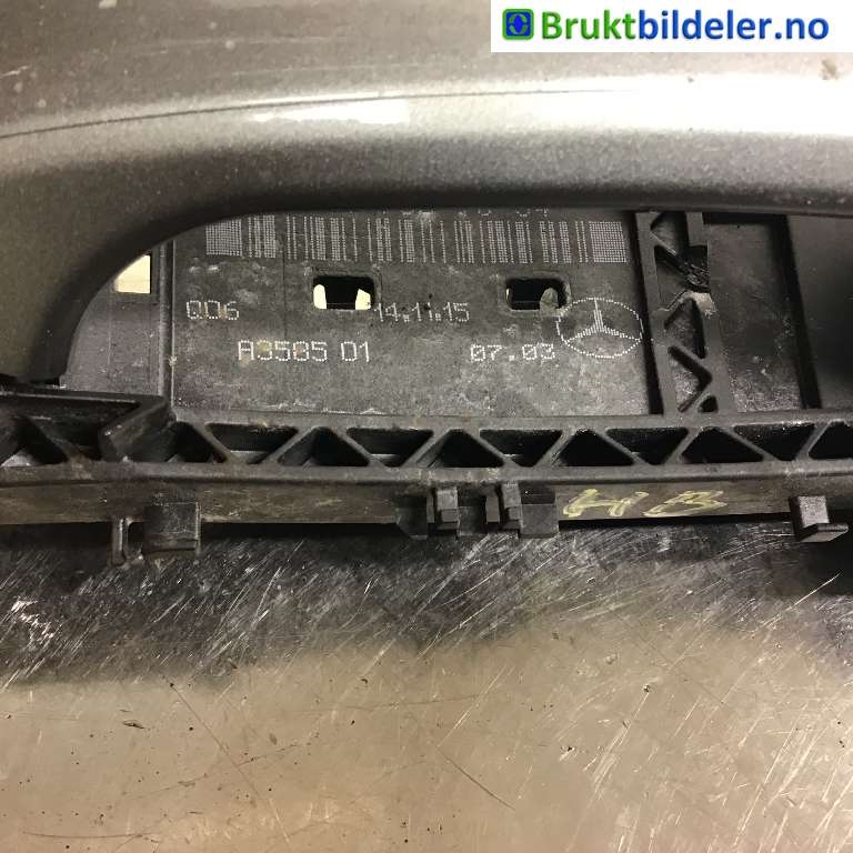 Dørhåndtak utv høyre bak til Mercedes CLA 2013-2019 (C117) (C117) (MERCEDES|A 204 760 16 34|A3585-01|)