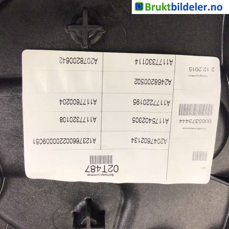 Ruteheis til Mercedes CLA 2013-2019 (C117) (C117) (MERCEDES|A 117 730 01 79|)