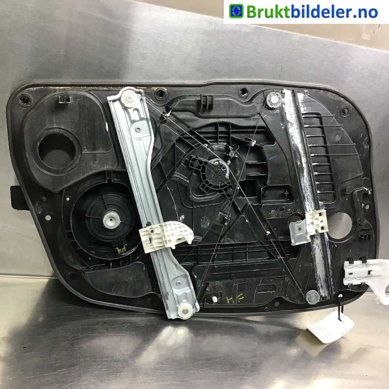 Ruteheis til Hyundai i30 2012-2017 (Type II)  (HYUNDAI|82480-A6640|5601859|)