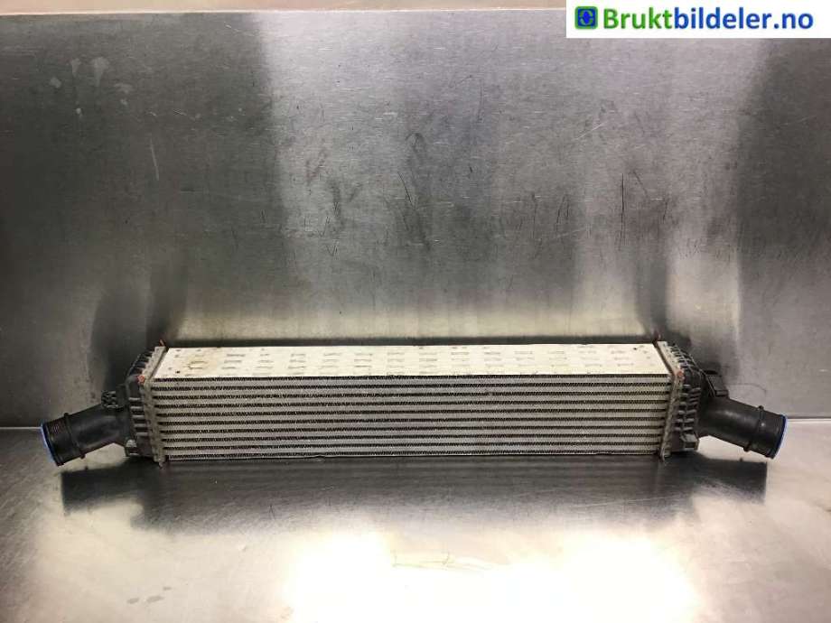 Intercooler til Porsche Macan 2014-->> (95B) (95B) (PORSCHE|8K0 145 805 E|)