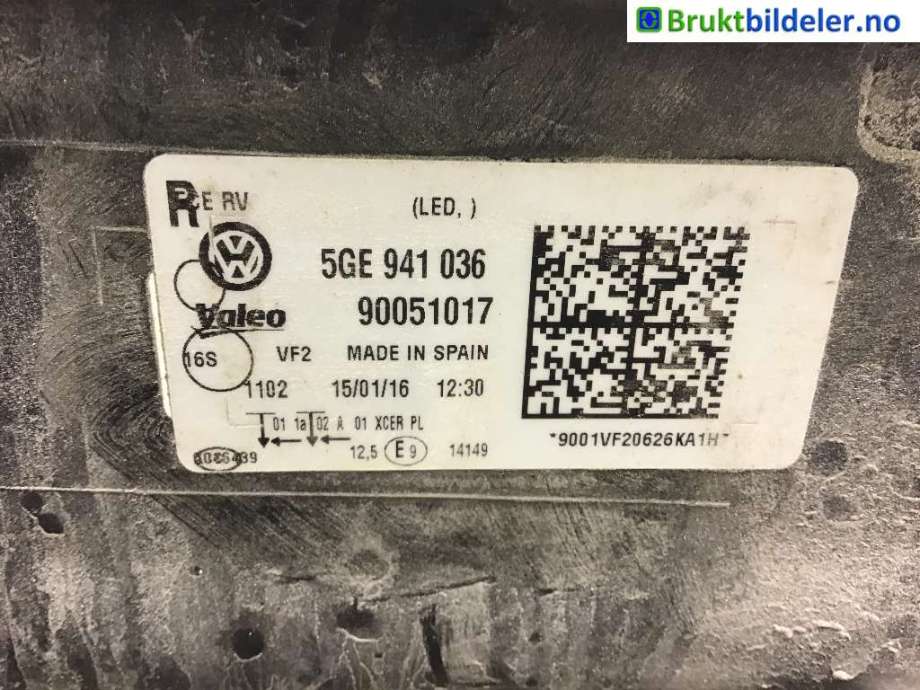 Frontlykt høyre halogen til VW e-Golf 2014-2017 (Fase 1)  (VOLKSWAGEN|5GE 941 036|)