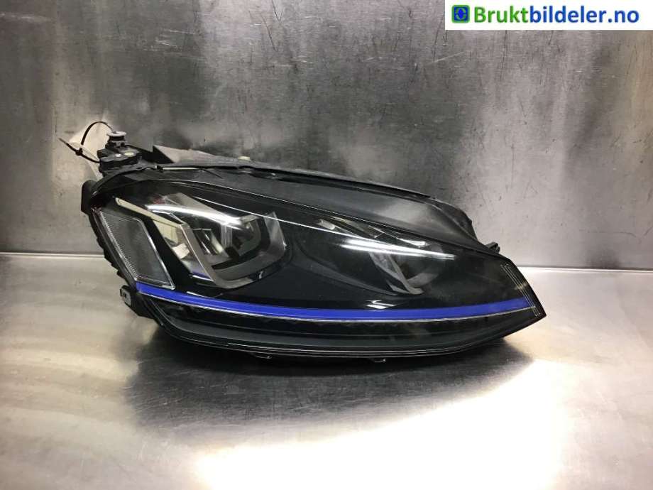 Frontlykt høyre halogen til VW e-Golf 2014-2017 (Fase 1)  (VOLKSWAGEN|5GE 941 036|)