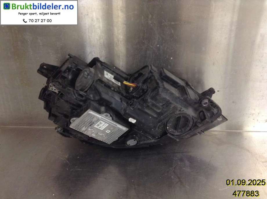 Frontlykt venstre halogen til VW e-Golf 2014-2017 (Fase 1)  (VOLKSWAGEN|5GE 941 035||5GE 941 773)