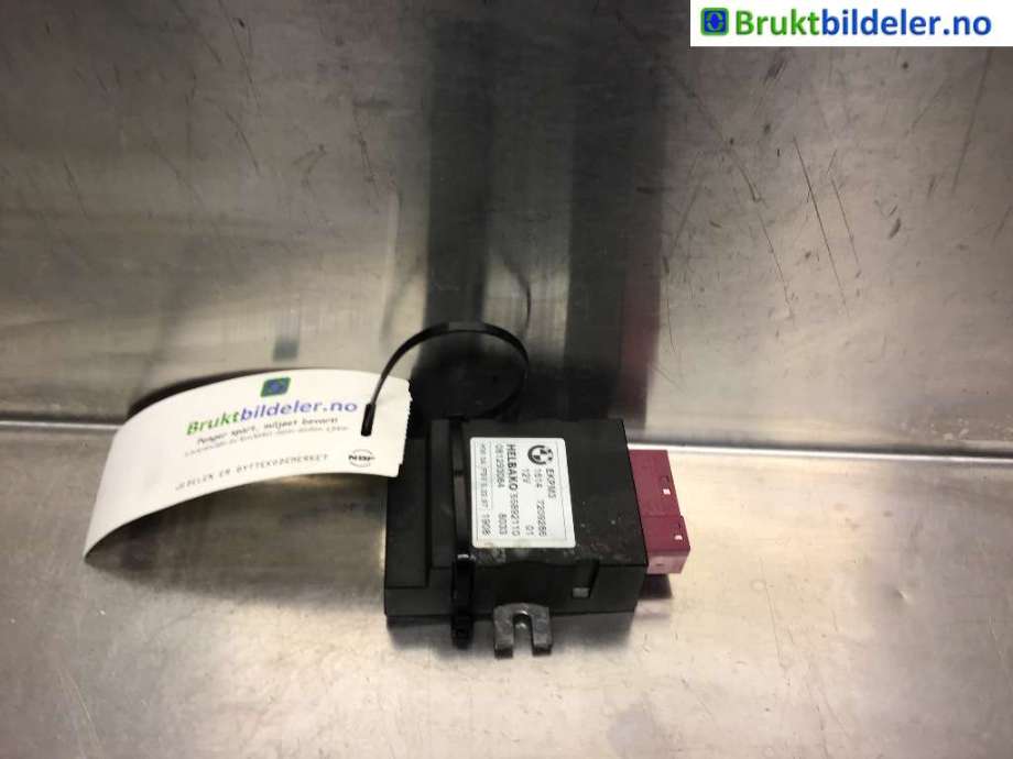 Styreenhet drivstoffpumpe til BMW X5 2007-2013 (E70) (E70) (BMW|16 14 7 209 286|)